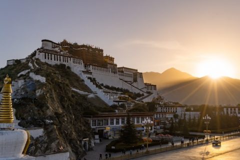 為什么越來(lái)越多的人喜歡去拉薩注冊(cè)公司？